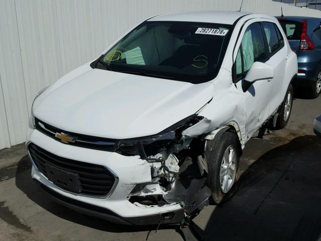 KL7CJNSB4HB112383 - 2017 CHEVROLET TRAX LS WHITE photo 2