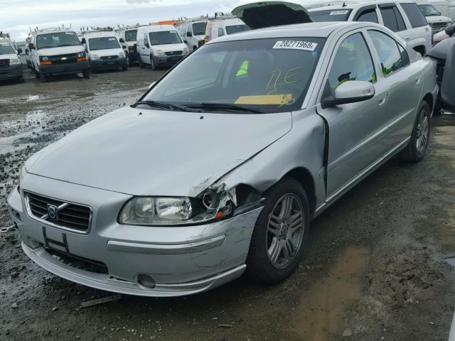 YV1RS592772636572 - 2007 VOLVO S60 2.5T SILVER photo 2