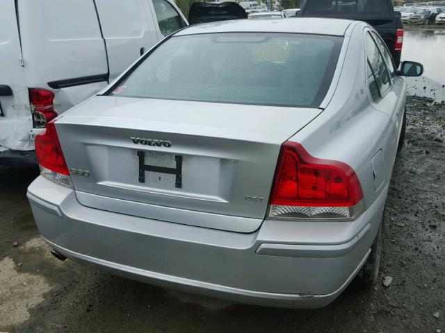 YV1RS592772636572 - 2007 VOLVO S60 2.5T SILVER photo 4