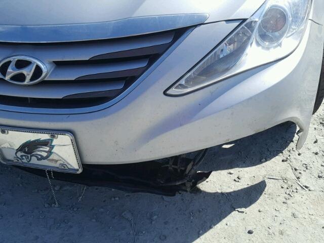 5NPEB4ACXEH923371 - 2014 HYUNDAI SONATA GLS SILVER photo 9