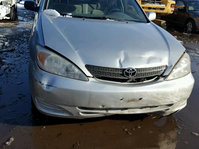 4T1BE32K12U542855 - 2002 TOYOTA CAMRY LE SILVER photo 9