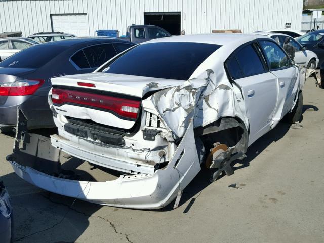 2B3CL3CG1BH608690 - 2011 DODGE CHARGER WHITE photo 4