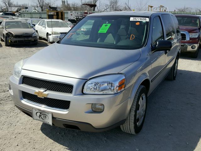 1GNDV23W98D112046 - 2008 CHEVROLET UPLANDER L 银色 照片 2