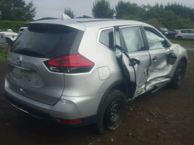 JN8AT2MT5HW382194 - 2017 NISSAN ROGUE S SILVER photo 4