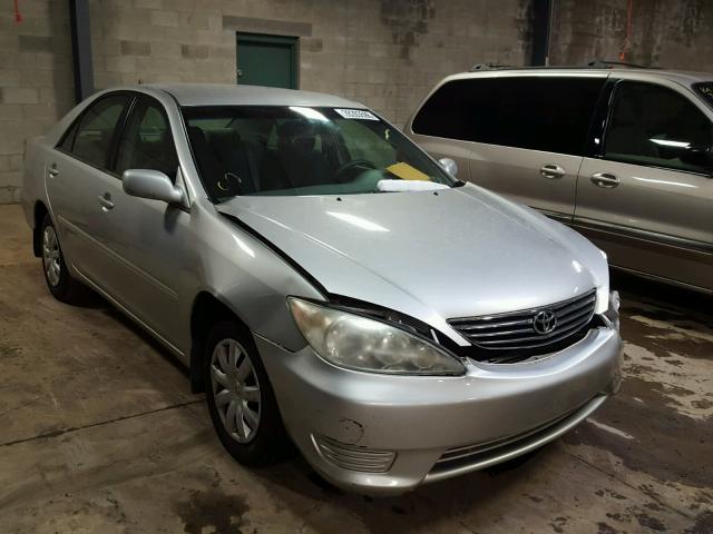 4T1BE30K05U067352 - 2005 TOYOTA CAMRY LE SILVER photo 1