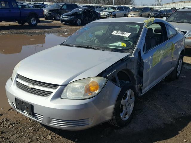 1G1AK15F667781973 - 2006 CHEVROLET COBALT LS SILVER photo 2