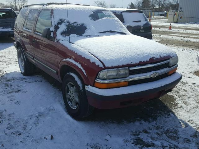 1GNDT13W6W2137642 - 1998 CHEVROLET BLAZER RED photo 1