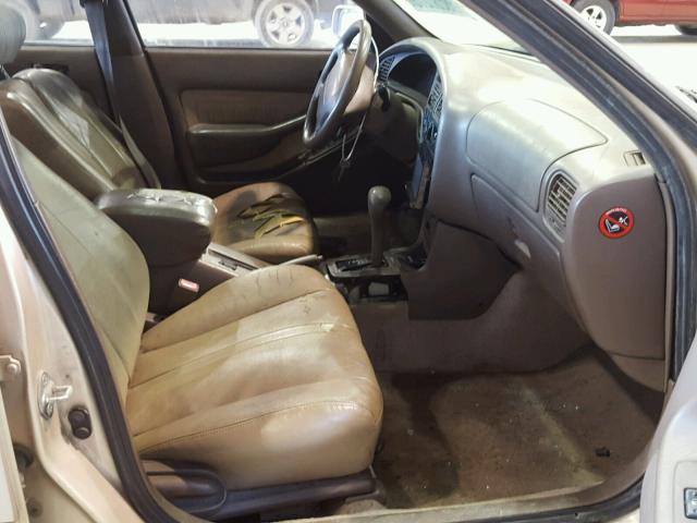 4T1BG12K9TU732354 - 1996 TOYOTA CAMRY DX SILVER photo 5