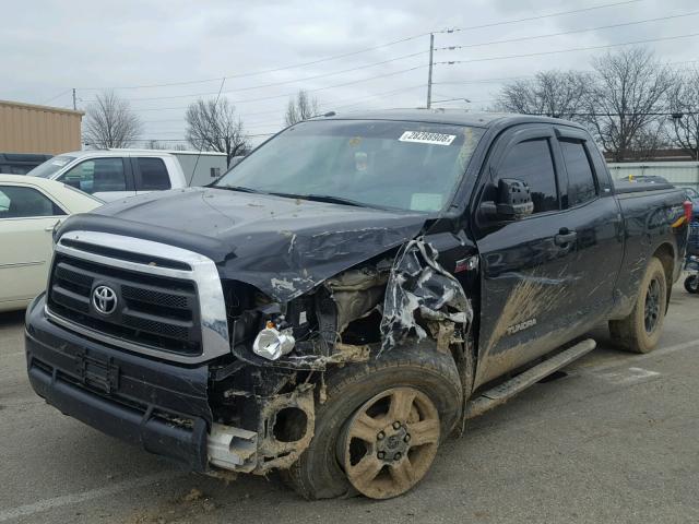 5TFUY5F12CX225328 - 2012 TOYOTA TUNDRA DOU BLACK photo 2