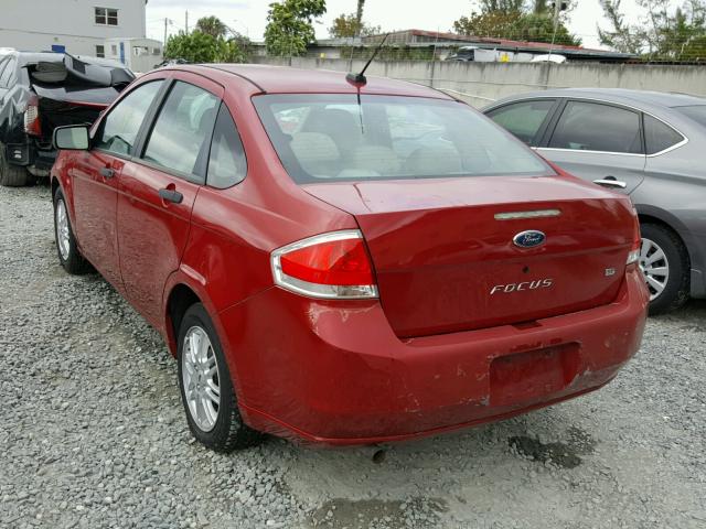 1FAHP35N49W204482 - 2009 FORD FOCUS SE RED photo 3