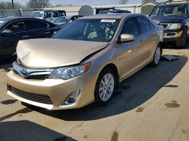 4T1BD1FK8CU037284 - 2012 TOYOTA CAMRY HYBR GOLD photo 2