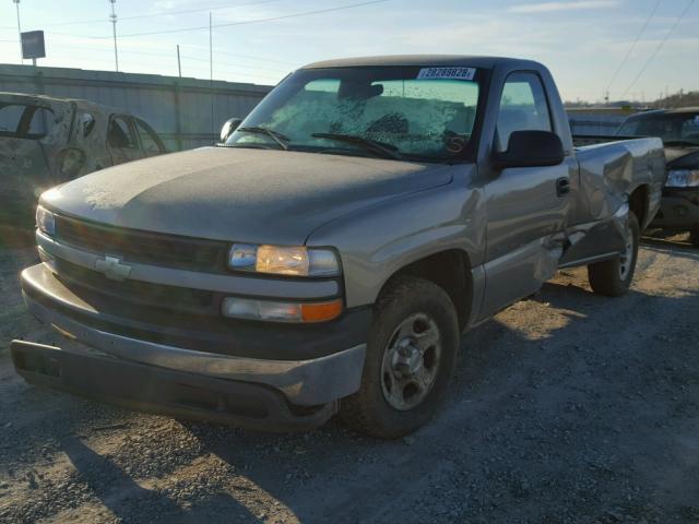 1GCEC14V01Z260386 - 2001 CHEVROLET SILVERADO BEIGE photo 2