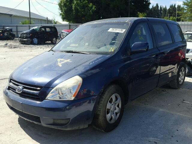 KNDMB233966044744 - 2006 KIA SEDONA EX BLUE photo 2