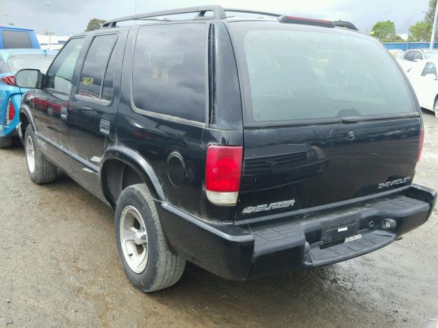 1GNCS13W8XK239637 - 1999 CHEVROLET BLAZER BLACK photo 3