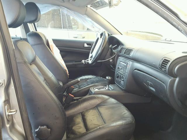 WVWPD63B52P061454 - 2002 VOLKSWAGEN PASSAT GLS GRAY photo 5