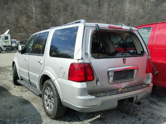 5LMFU28R33LJ17385 - 2003 LINCOLN NAVIGATOR ვერცხლისფერი ფოტო 3