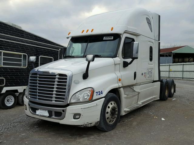 3AKJGLD50ESFM1126 - 2014 FREIGHTLINER CASCADIA 1 WHITE photo 2