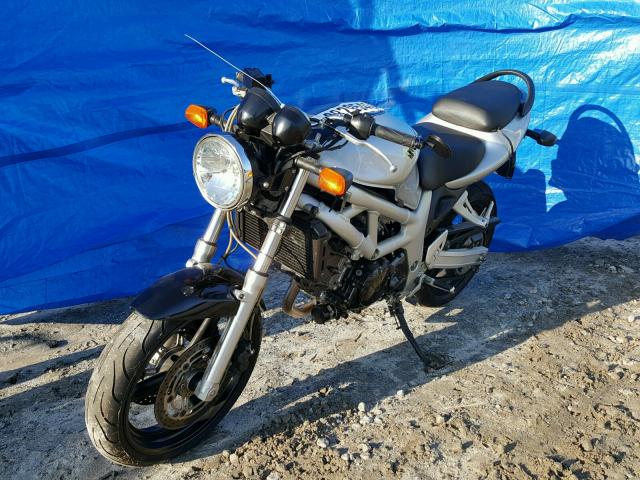 JS1VP52A8Y2103083 - 2000 SUZUKI SV650 SILVER photo 2