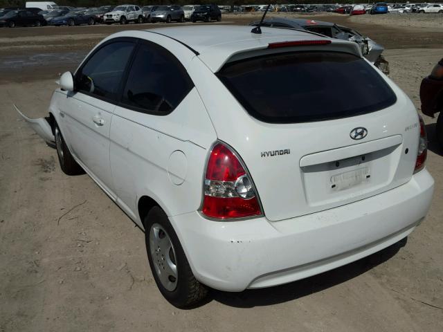 KMHCM36C88U062346 - 2008 HYUNDAI ACCENT GS WHITE photo 3