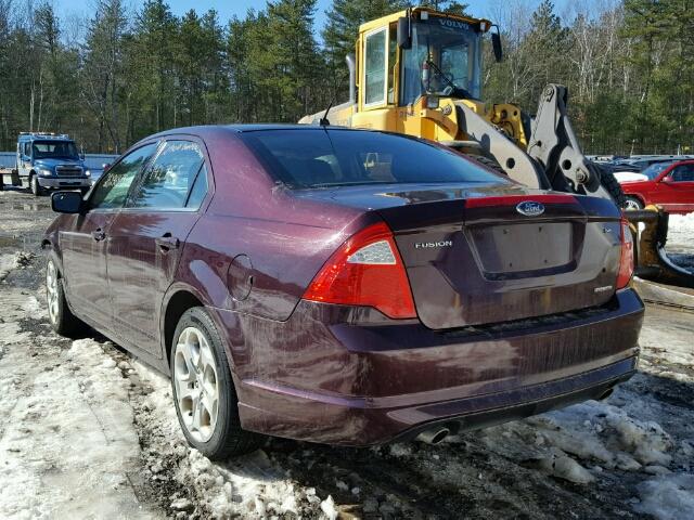 3FAHP0HG3BR312614 - 2011 FORD FUSION SE MAROON photo 3