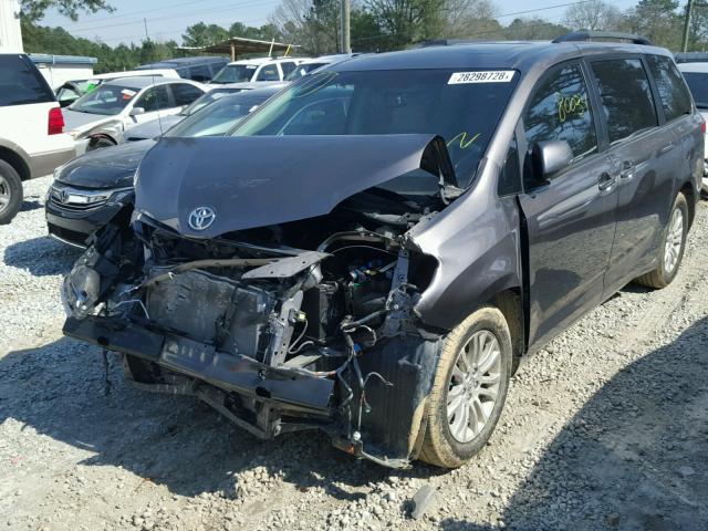 5TDYK3DC1BS161251 - 2011 TOYOTA SIENNA XLE GRAY photo 2