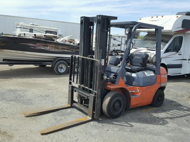 69933 - 2004 TOYOTA FORKLIFT ORANGE photo 2