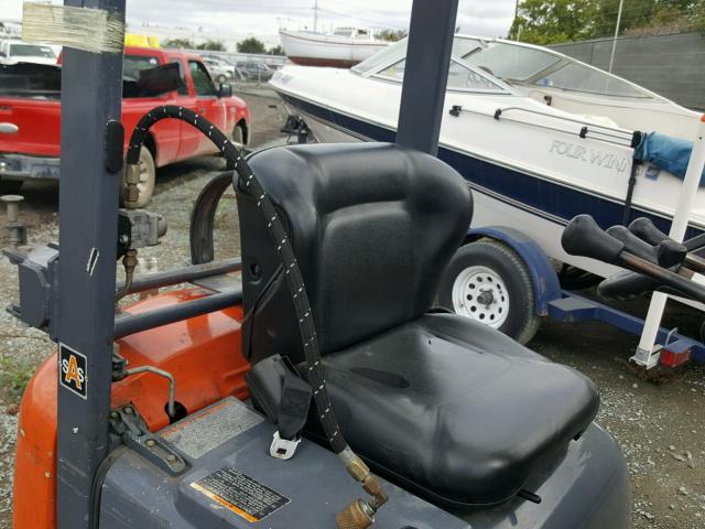 00000000000069938 - 2006 TOYOTA FORKLIFT ORANGE photo 6