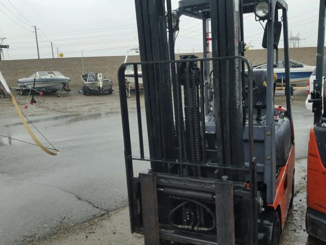 00000000000067856 - 2004 TOYOTA FORKLIFT ORANGE photo 2