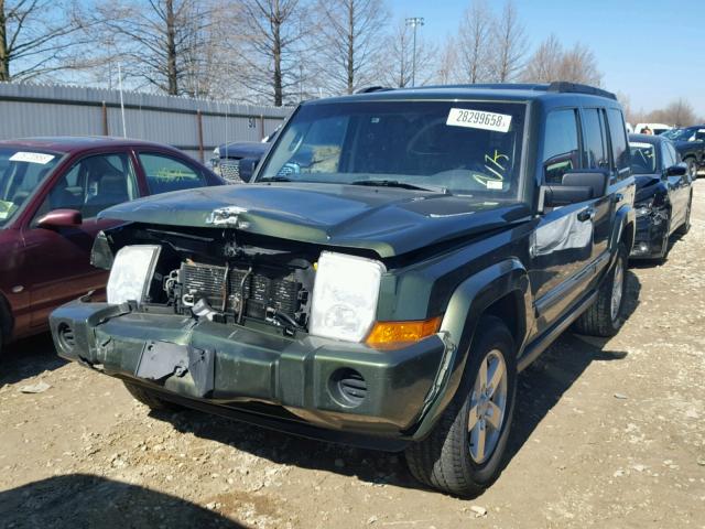 1J8HG48P77C584910 - 2007 JEEP COMMANDER GREEN photo 2