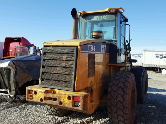 8CR02476 - 2000 CATERPILLAR FRONTLOADR YELLOW photo 4