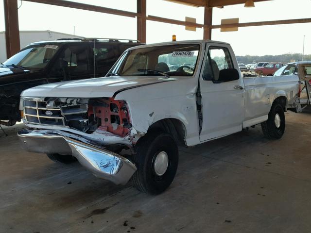 1FTEF15Y8NNB15416 - 1992 FORD F150 WHITE photo 2