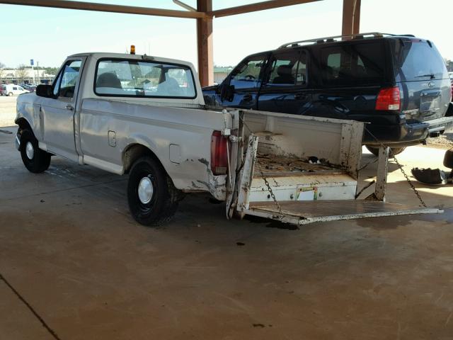 1FTEF15Y8NNB15416 - 1992 FORD F150 WHITE photo 3