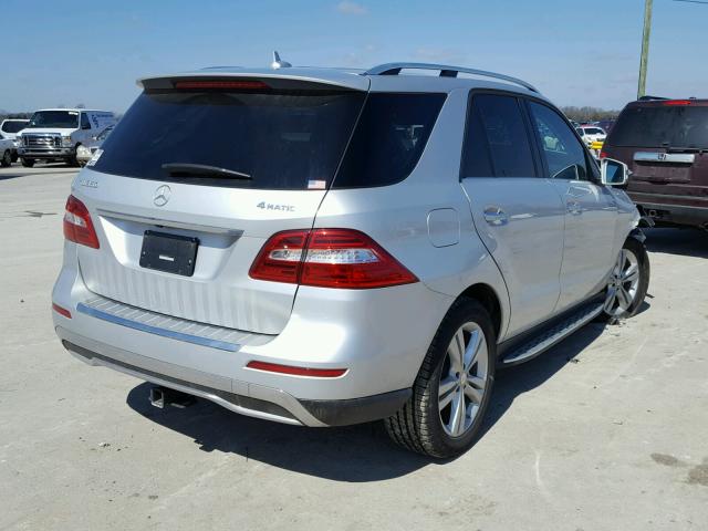 4JGDA5HB4FA585472 - 2015 MERCEDES-BENZ ML 350 4MA SILVER photo 4