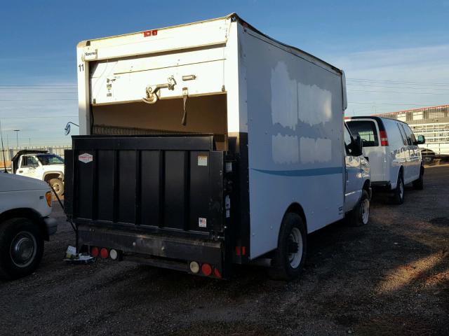 1FDSE35L29DA37969 - 2009 FORD ECONOLINE WHITE photo 4