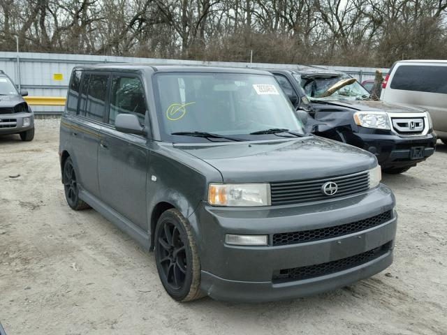 JTLKT324250210368 - 2005 SCION XB GREEN photo 1