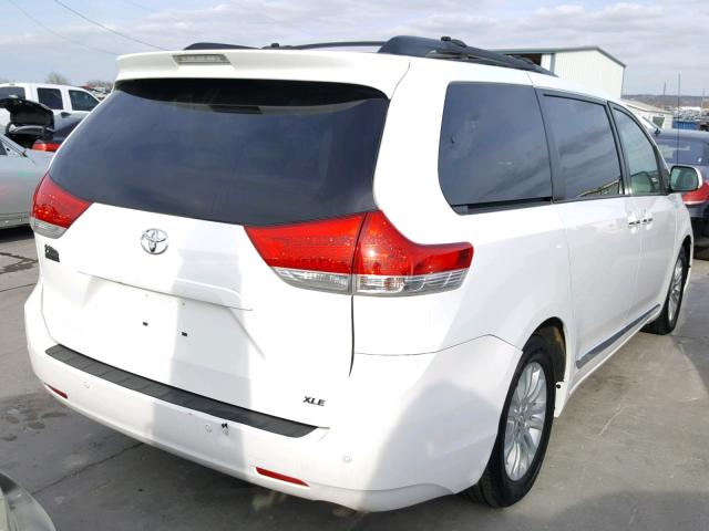 5TDYK3DC6CS277367 - 2012 TOYOTA SIENNA XLE WHITE photo 4