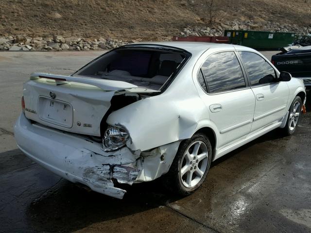 JN1DA31A52T324525 - 2002 NISSAN MAXIMA GLE WHITE photo 4