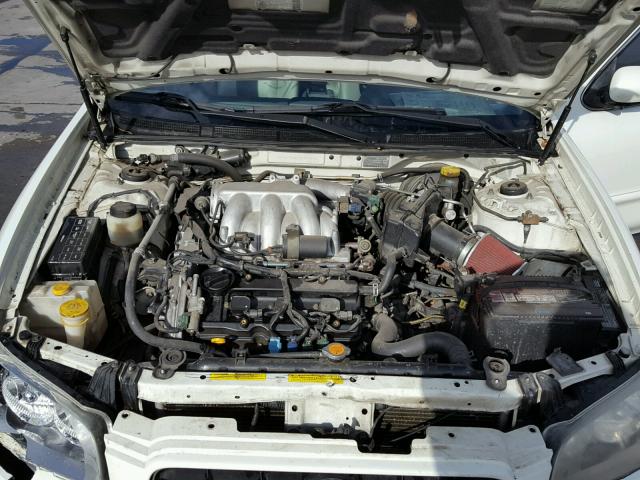 JN1DA31A52T324525 - 2002 NISSAN MAXIMA GLE WHITE photo 7