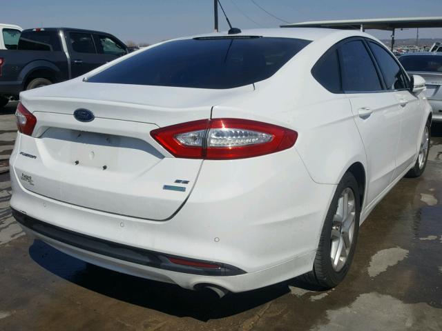 3FA6P0HR0DR195392 - 2013 FORD FUSION SE WHITE photo 4