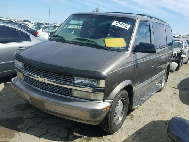 1GNDM19X62B132321 - 2002 CHEVROLET ASTRO BROWN photo 2