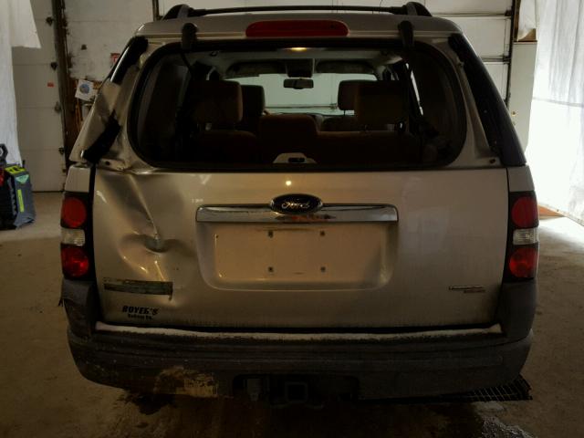 1FMEU73EX6ZA24364 - 2006 FORD EXPLORER X SILVER photo 9