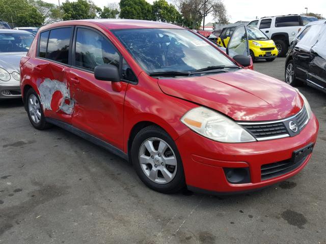 3N1BC13E87L412079 - 2007 NISSAN VERSA S RED photo 1