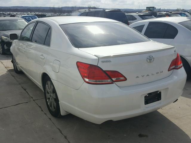 4T1BK36BX6U153561 - 2006 TOYOTA AVALON XL WHITE photo 3