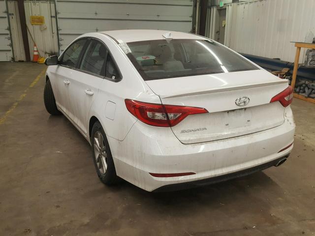 5NPE24AF6GH374992 - 2016 HYUNDAI SONATA SE WHITE photo 3