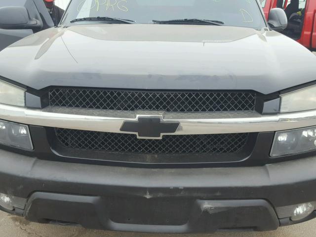 3GNEK13T02G103808 - 2002 CHEVROLET AVALANCHE BLACK photo 7