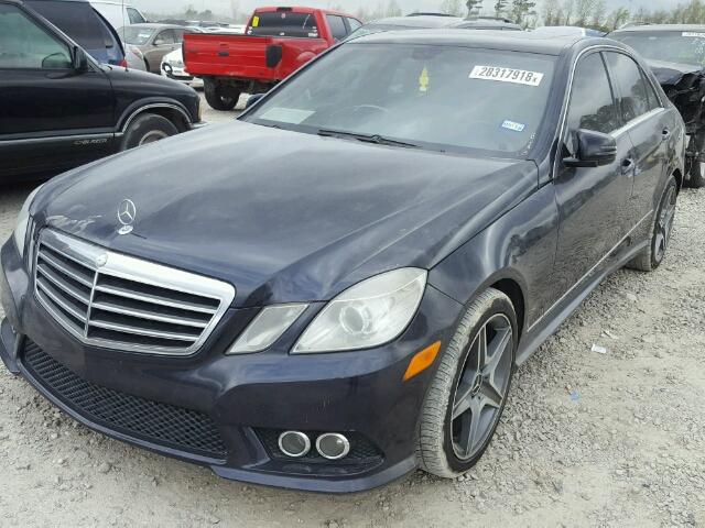 WDDHF8HB4AA117586 - 2010 MERCEDES-BENZ E 350 4MAT BLUE photo 2