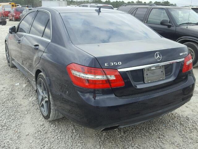 WDDHF8HB4AA117586 - 2010 MERCEDES-BENZ E 350 4MAT BLUE photo 3