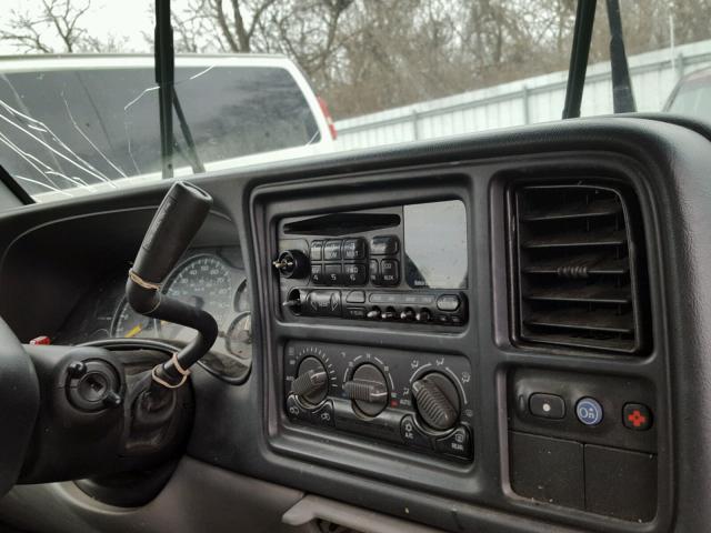 1GNEK13T71J123504 - 2001 CHEVROLET TAHOE K150 BEIGE photo 9