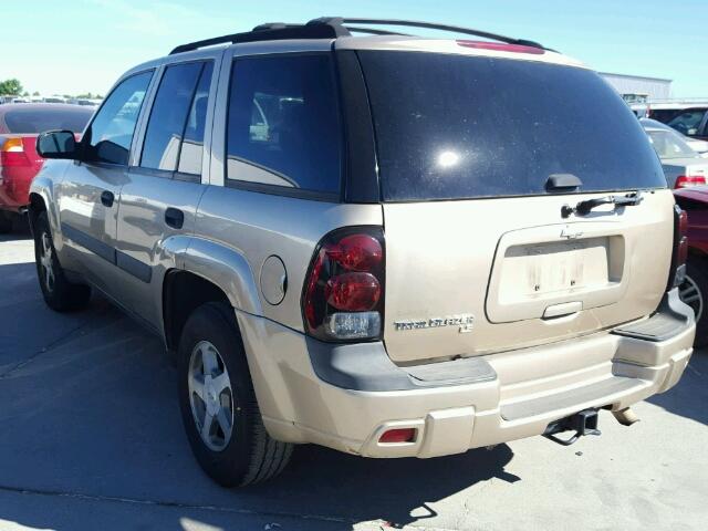 1GNDT13S152352423 - 2005 CHEVROLET TRAILBLAZE GOLD photo 3