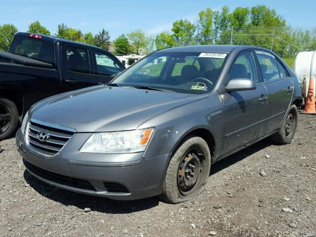 5NPET46CX9H426266 - 2009 HYUNDAI SONATA GLS CHARCOAL photo 2